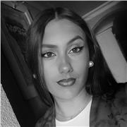 Me considero una persona que piensa que eres tú mismo el que te marcas las metas.Adapto mis clases al nivel de cada persona.